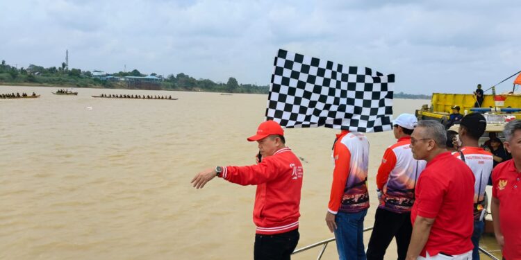 Buka Lomba Perahu Tradisional, Gubernur Al Haris: Terima Kasih Telah Menjaga Tradisi Leluhur