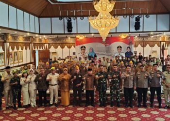 Support Para Pejuang, Al Haris Bagikan Mobil Operasional Kepada Pengurus Vetaran Jambi