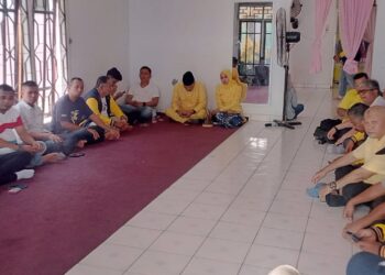 Pasangan Agus-Nazar Doa Bersama Di Posko Tim Pemenangan Sebelum Cabut Nomor Urut