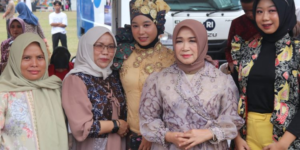 Hj. Hesnidar Haris Mengimbau Para Pengrajin Urus HAKI Guna Pengakuan Atas Karya Pengrajin