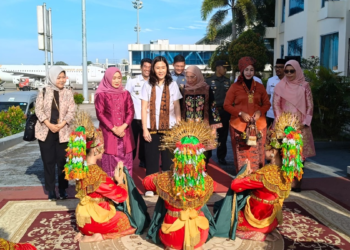 Al Haris Sambut Kunjungan Kerja Wamen PPPA Beserta Rombongan di Bandara Sultan Thaha Saifuddin