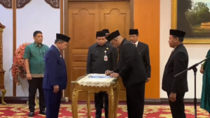 Gubernur Jambi Lantik Kepala Biro Organisasi dan Kepala Biro Perekonomian Setda Provinsi Jambi