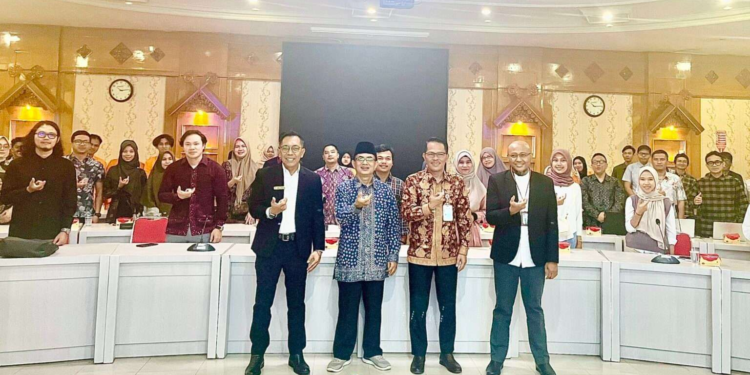 Rektor Unja Hadiri Workshop Kewirausahaan Berbasis Syari’ah yang Digelar FKIP UNJA