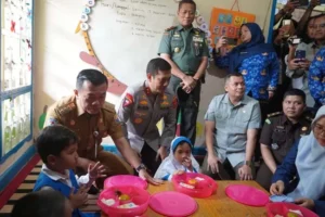 Launching Makan Bergizi Gratis, Gubernur Al Haris Pastikan Proses Lancar dan Menu Sehat untuk Anak