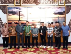 Gubernur Jambi Al Haris Support Kontingen Pesparawi