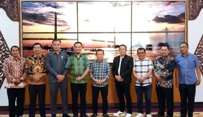 Gubernur Jambi Al Haris Support Kontingen Pesparawi