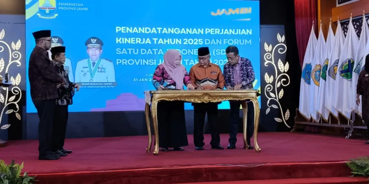 Kepala OPD Pemprov Jambi Tandatangani Perjanjian Kinerja 2025. Foto : Istimewa