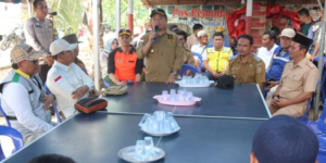 Al Haris Serahkan Bantuan Sosial Kepada Korban Kebakaran Rumah di Tanjungjabung Timur