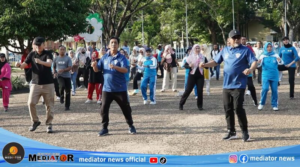 Pemprov Jambi Adakan Senam Bersama dan Gotong Royong di GOR Kota Baru Dalam Mempererat Kebersamaan Antar Pegawai