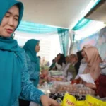 PASAR MURAH - Wakil Gubernur Jambi Albdullah Sani membuka Pasar Murah Ramadhan 1446 H yang diselenggarakan oleh Tim Penggerak Pembinaan Kesejahteraan Keluarga (TP-PKK) Provinsi Jambi, Rabu (5/3/2025)