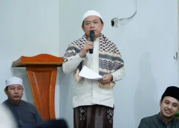 Gubernur Jambi, Al Haris melaksanakan safari Ramadhan 1446 Hijriah di Masjid Al Aqsho, Kelurahan Ulu Gedong, Kecamatan Danau Teluk, Kota Jambi, Minggu (9/3/2025) malam.