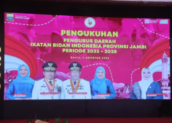 Sudirman Kukuhkan Pengurus PD IBI Provinsi Jambi