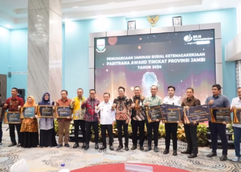Al Haris Terima Penganugerahan Patriana Award Tingkat Provinsi Jambi
