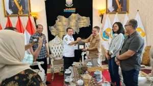 Bahas Operasional Tol Tempino-Simpang Ness, Gubernur Al Haris Audiensi Bersama Hutama Karya