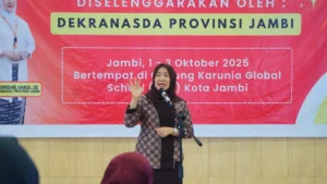 Wastra Jambi Naik Kelas, Ketua Dekranasda Provinsi Jambi Hesti Haris Buka Pelatihan Desain Fesyen