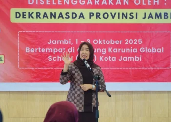 Wastra Jambi Naik Kelas, Ketua Dekranasda Provinsi Jambi Hesti Haris Buka Pelatihan Desain Fesyen