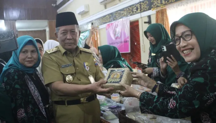 Buka Resmi Bazar Ramadhan BKOW, Wagub Sani: Kolaborasi Apik, Ruang Pemberdayaan dan Ruang Kepedulian