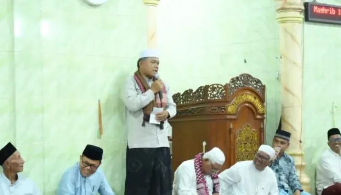 Pererat Silaturahmi, Sekda Budhi Hartono Sapa Warga Mestong dalam Agenda Safari Ramadan