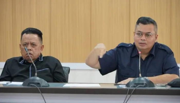 RDP Bersama Bank Jambi dan OJK, Kemas Faried Alfarelly Minta Layanan Bank Jambi Normal Sebelum Gaji ASN Cair Maret Ini