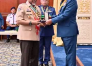 Jambi Mendunia: Gubernur Al Haris Terima Penghargaan Tertinggi Pengakap Malaysia di Melaka