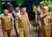 Gubernur Al Haris Tinjau Pelaksanaan Tes Kompetensi Akademik SMP di Kota Jambi, Tekankan Pemerataan Mutu Pendidikan