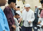 Safari Subuh di Masjid Nurul Hidayah Jelutung, Gubernur Al Haris Santuni Anak Yatim dan Dhuafa