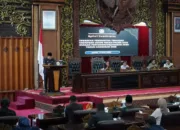 Gubernur Al Haris Jawab Pandangan Umum Fraksi DPRD: Komitmen Perkuat Tata Kelola dan Kesejahteraan Masyarakat