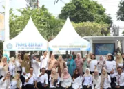 Rabu Berkah TP PKK Provinsi Jambi, Hesti Haris Ajak Masyarakat Perkuat Literasi Keuangan dan Budaya Kelola Sampah dari Rumah