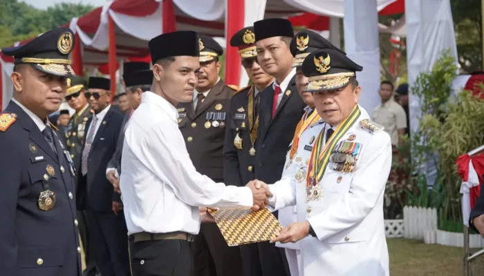 Gubernur Al Haris Serahkan Simbolis Remisi HUT RI 3.580 Warga Binaan Jambi, 82 Langsung Bebas