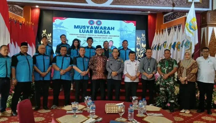 Buka MUSDALUB FSPTI-KSPSI Jambi, Sekda Sudirman Tekankan Soliditas Organisasi dan Sinergi dengan Pemerintah